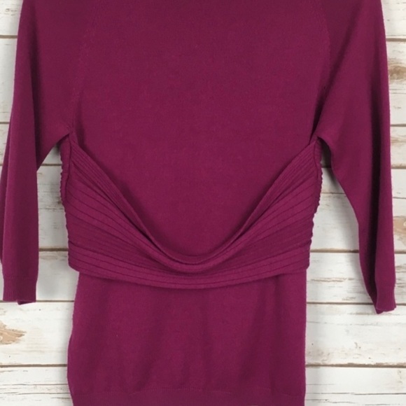 Trina TURK 100% Merino Wool Twist V-Neck Sweater - Picture 13 of 13